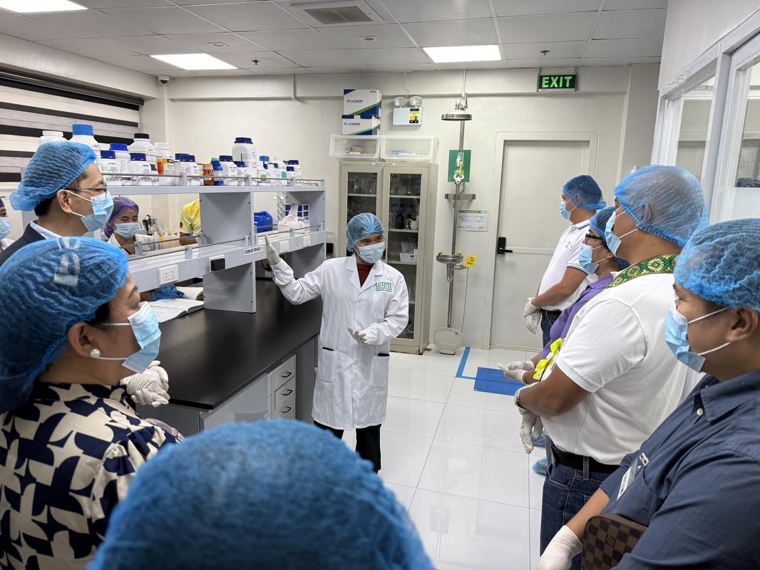 Visit to Bauertek Farmaceutical Technologies (5)